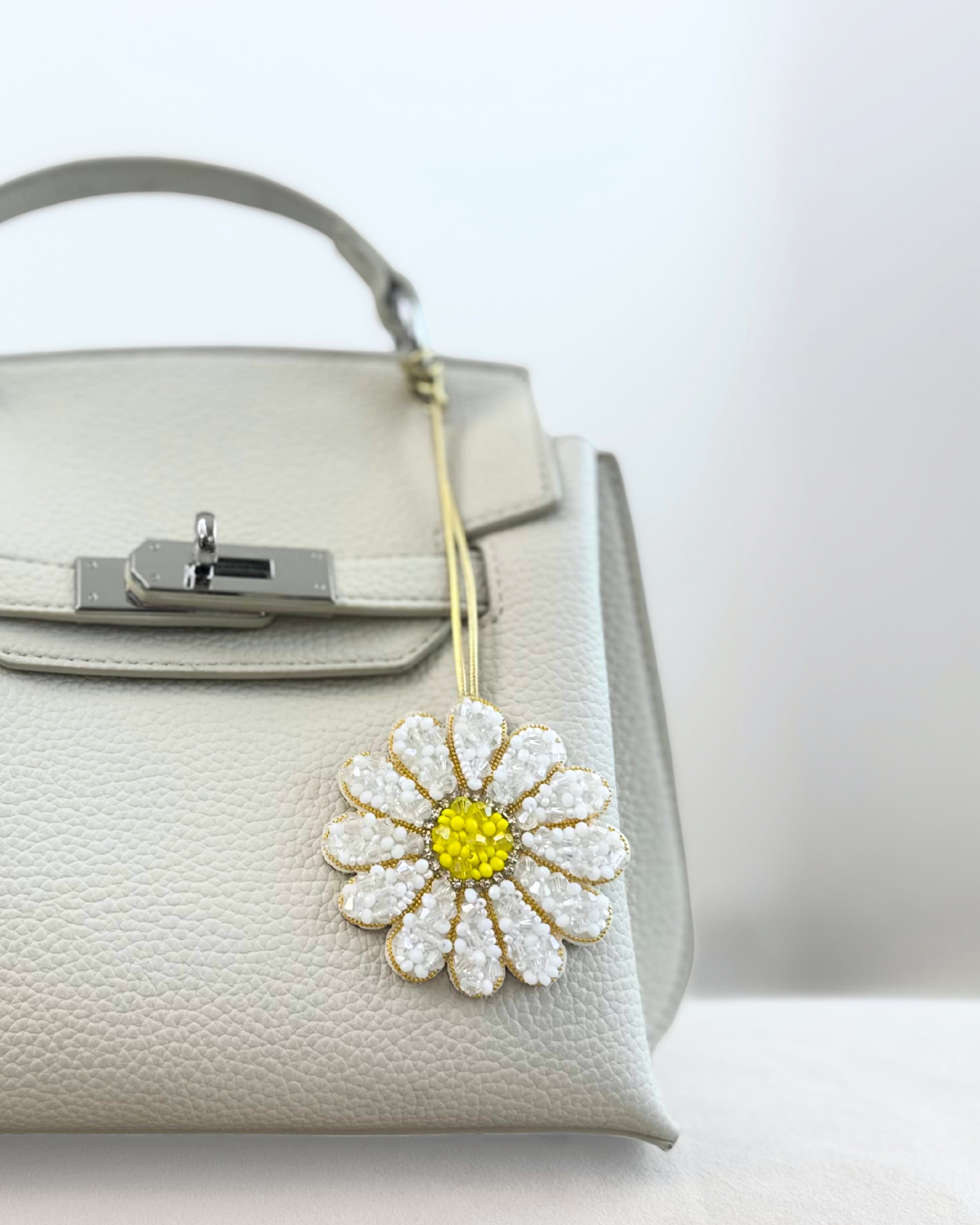 Daisy Flower Charm