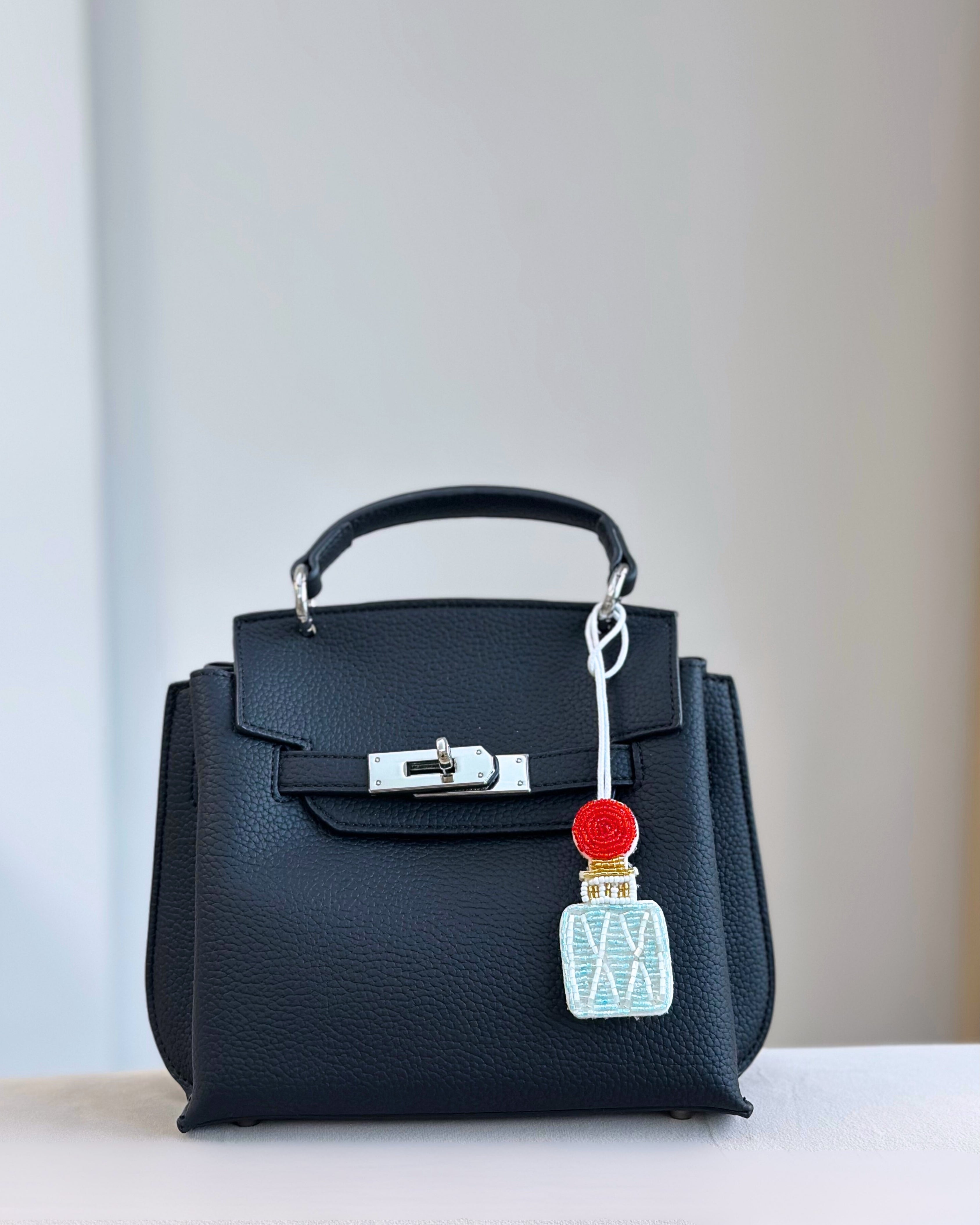 Éclat Essence Charm