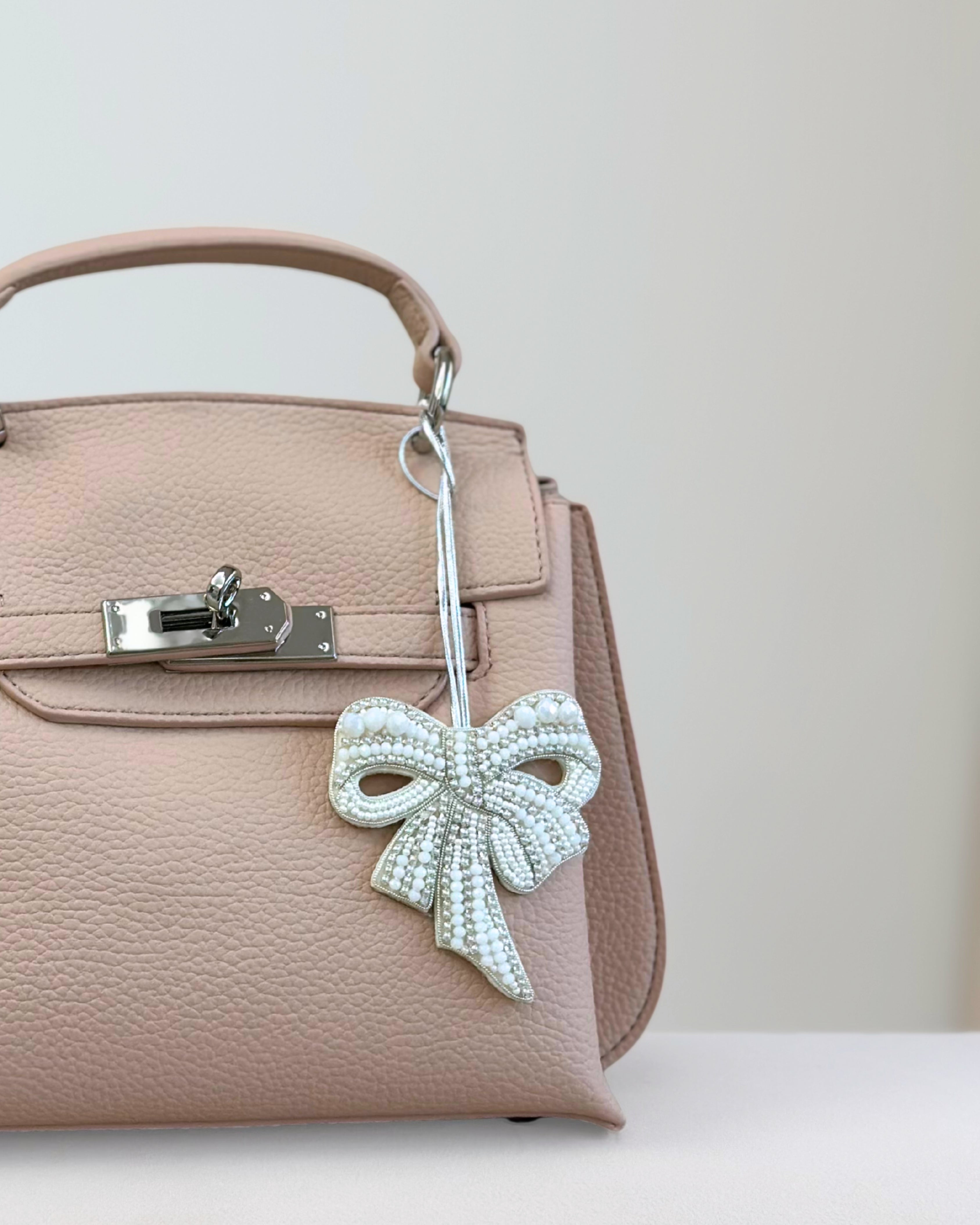 Pearly Ribbonella Charm